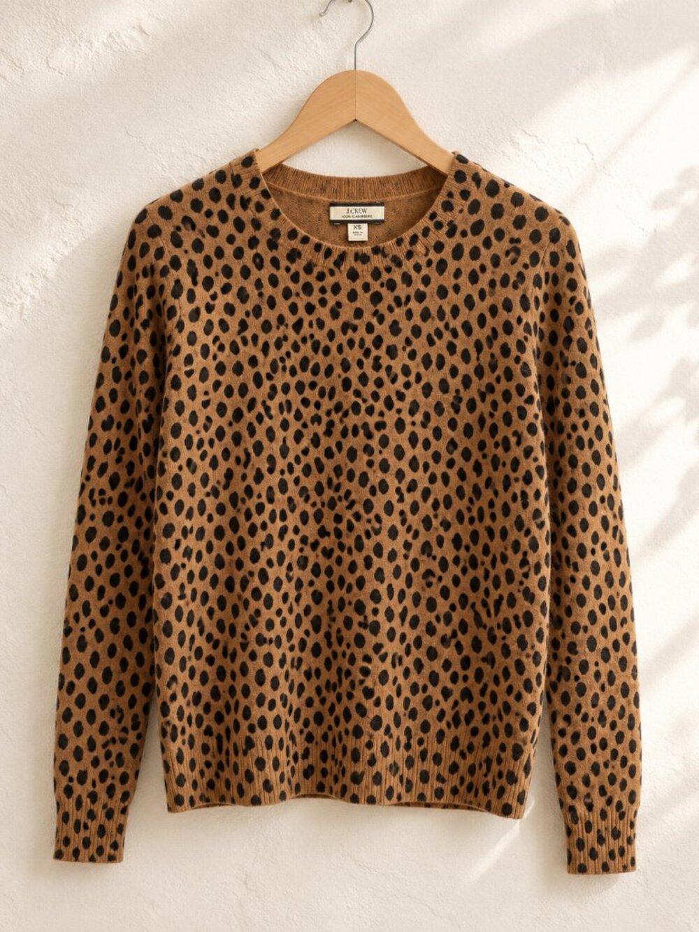 J.Crew 100% Cashmere Leopard Print Sweater XS Camel Black Lightweight Luxury - Picture 2 of 9